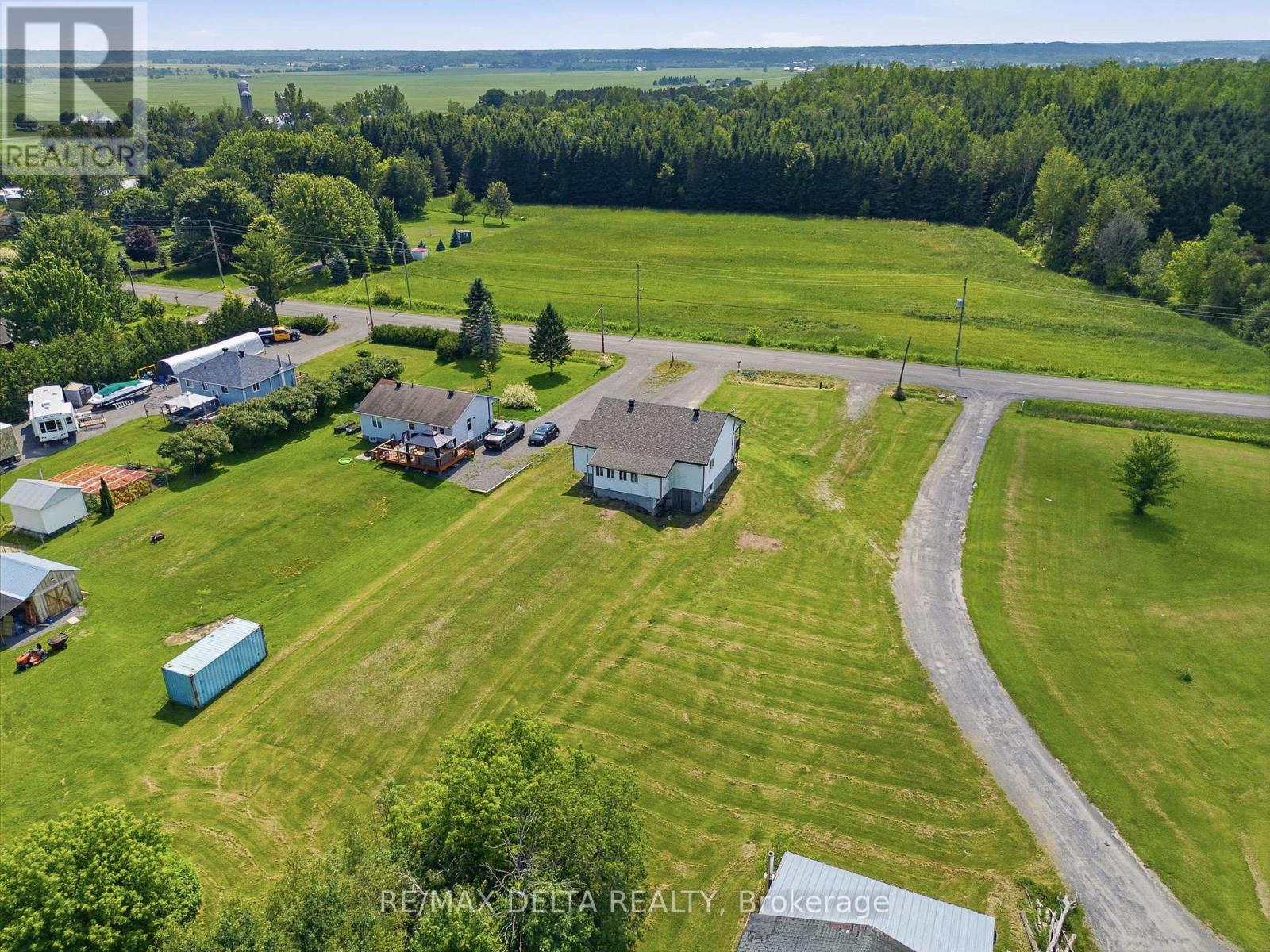 1553 DU LAC ROAD - 34