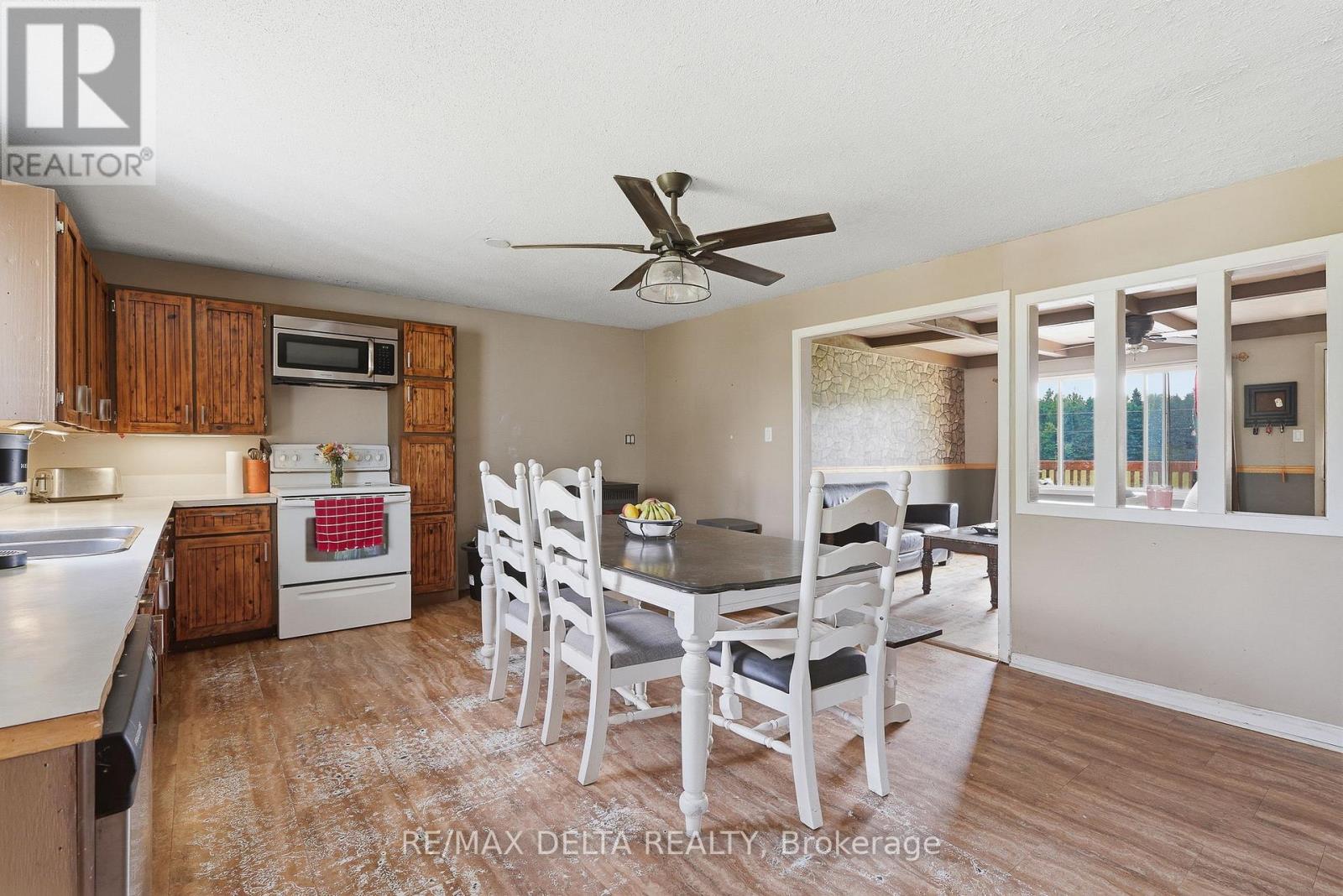 1553 DU LAC ROAD - 6