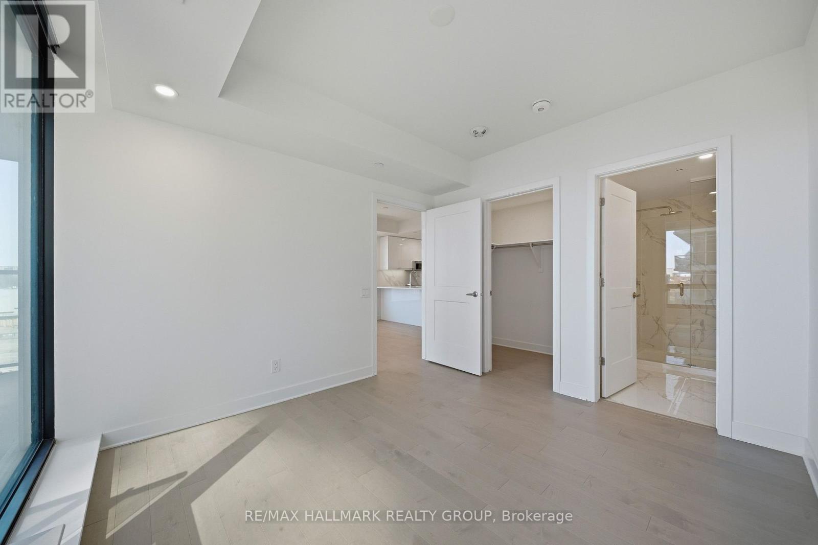 #507 180 GEORGE STREET - 12