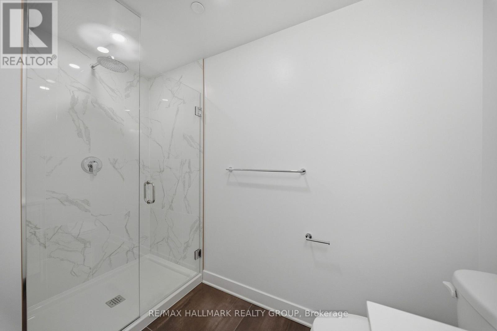 House for Rent in Ottawa – 2001 – 180 GEORGE STREET, Ottawa – By Peter Sagos - Image 16