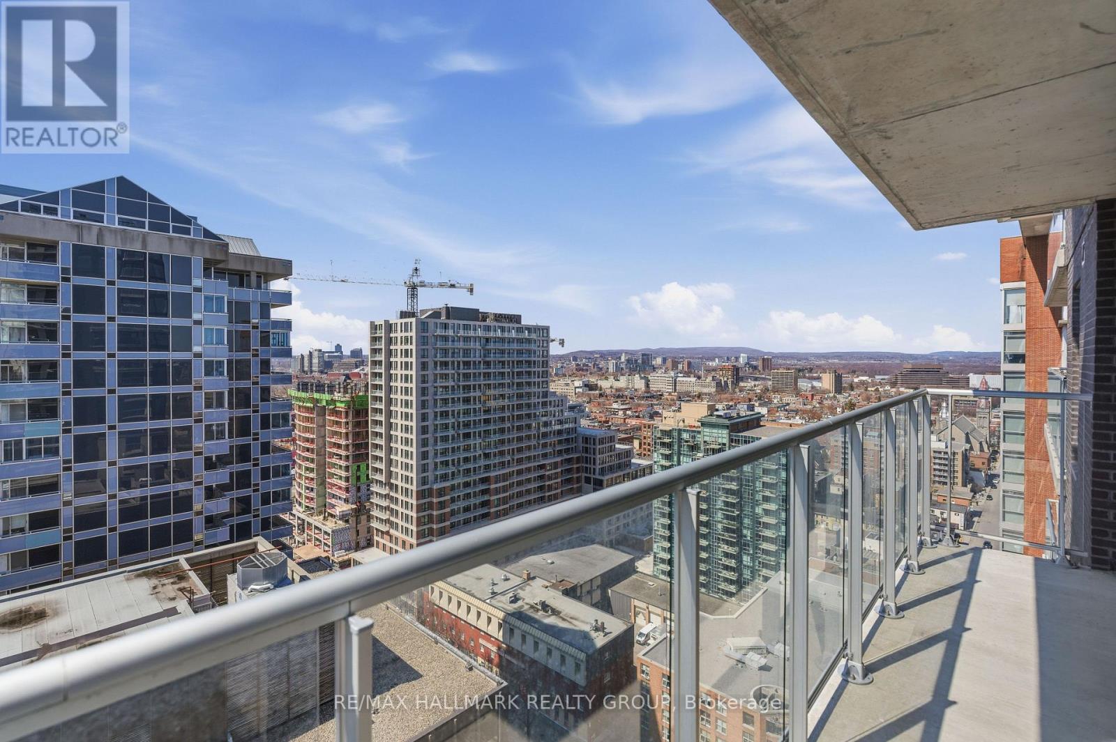 House for Rent in Ottawa – 2001 – 180 GEORGE STREET, Ottawa – By Peter Sagos - Image 17