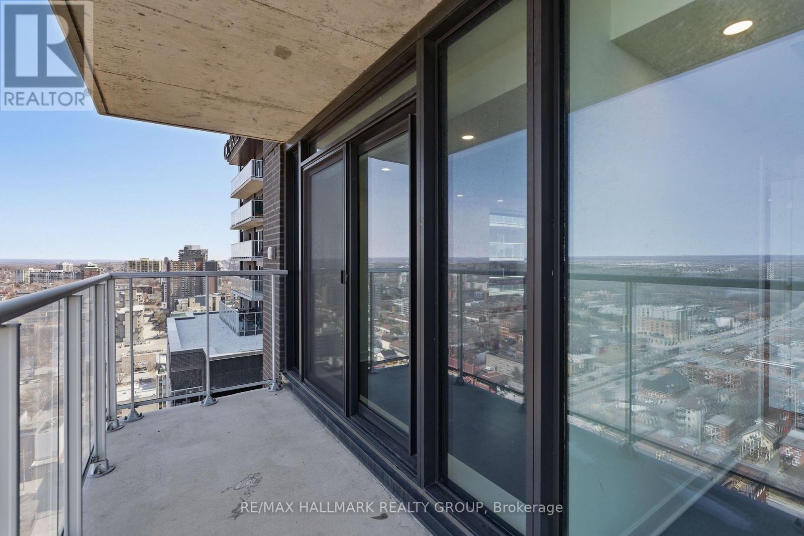 #2406 180 GEORGE STREET - 23