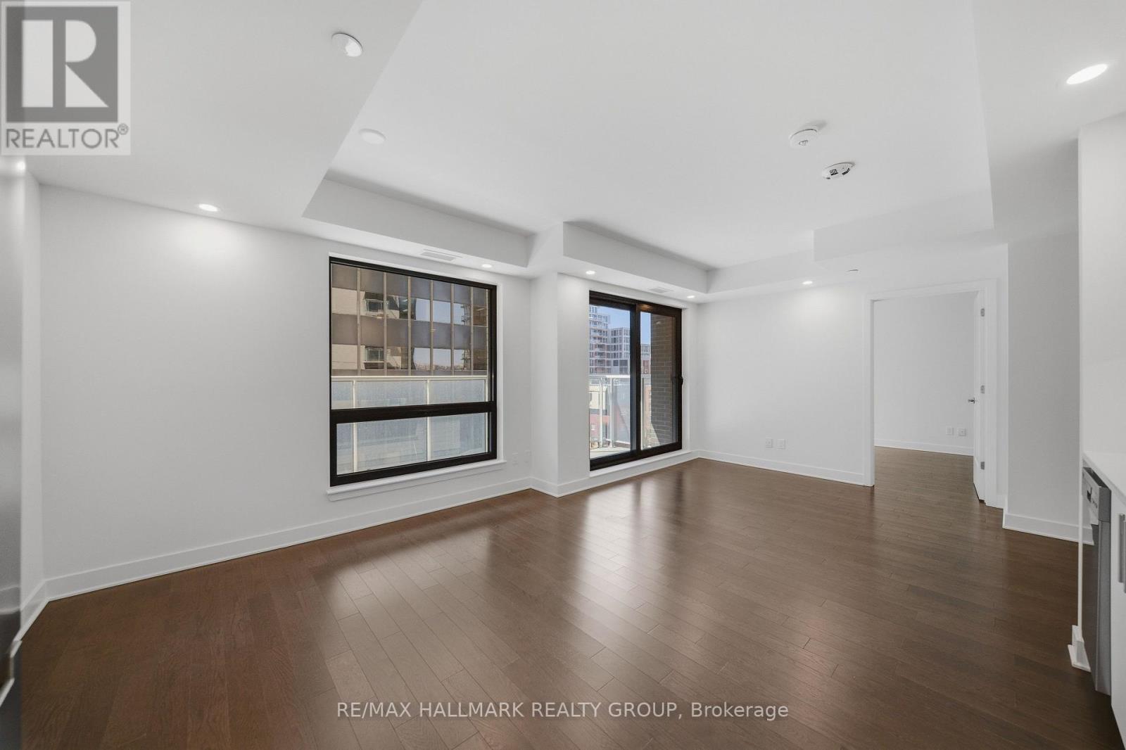 #501 180 GEORGE STREET - 11