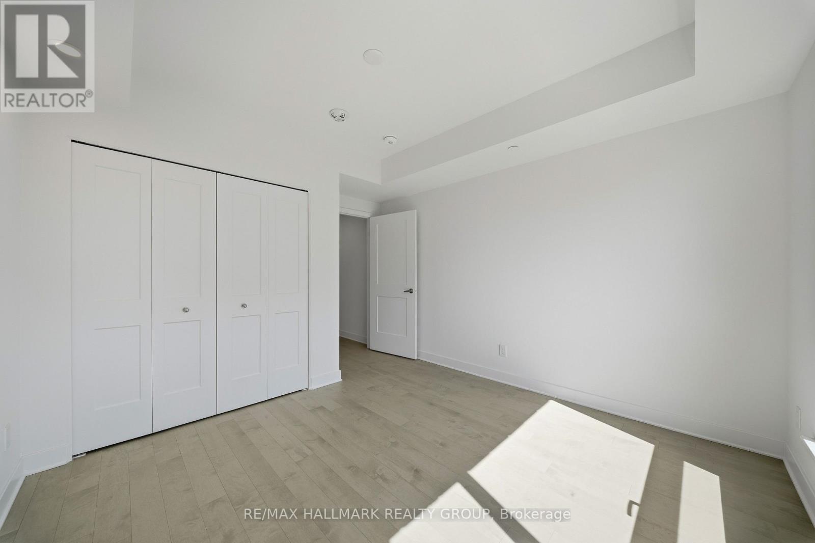 House for Rent in Ottawa – 2008 – 180 GEORGE STREET, Ottawa – By Peter Sagos - Image 15