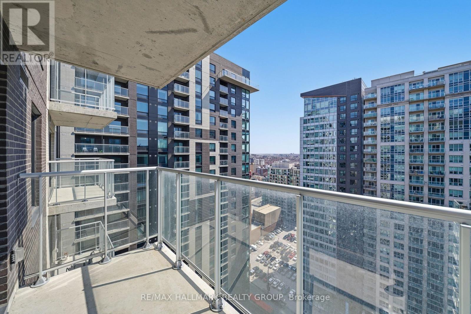 House for Rent in Ottawa – 2008 – 180 GEORGE STREET, Ottawa – By Peter Sagos - Image 16