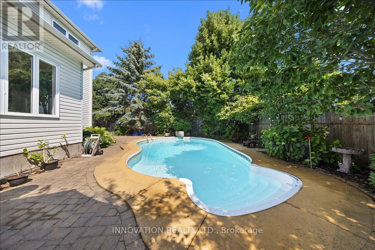 2 GROS MORNE COURT - 41