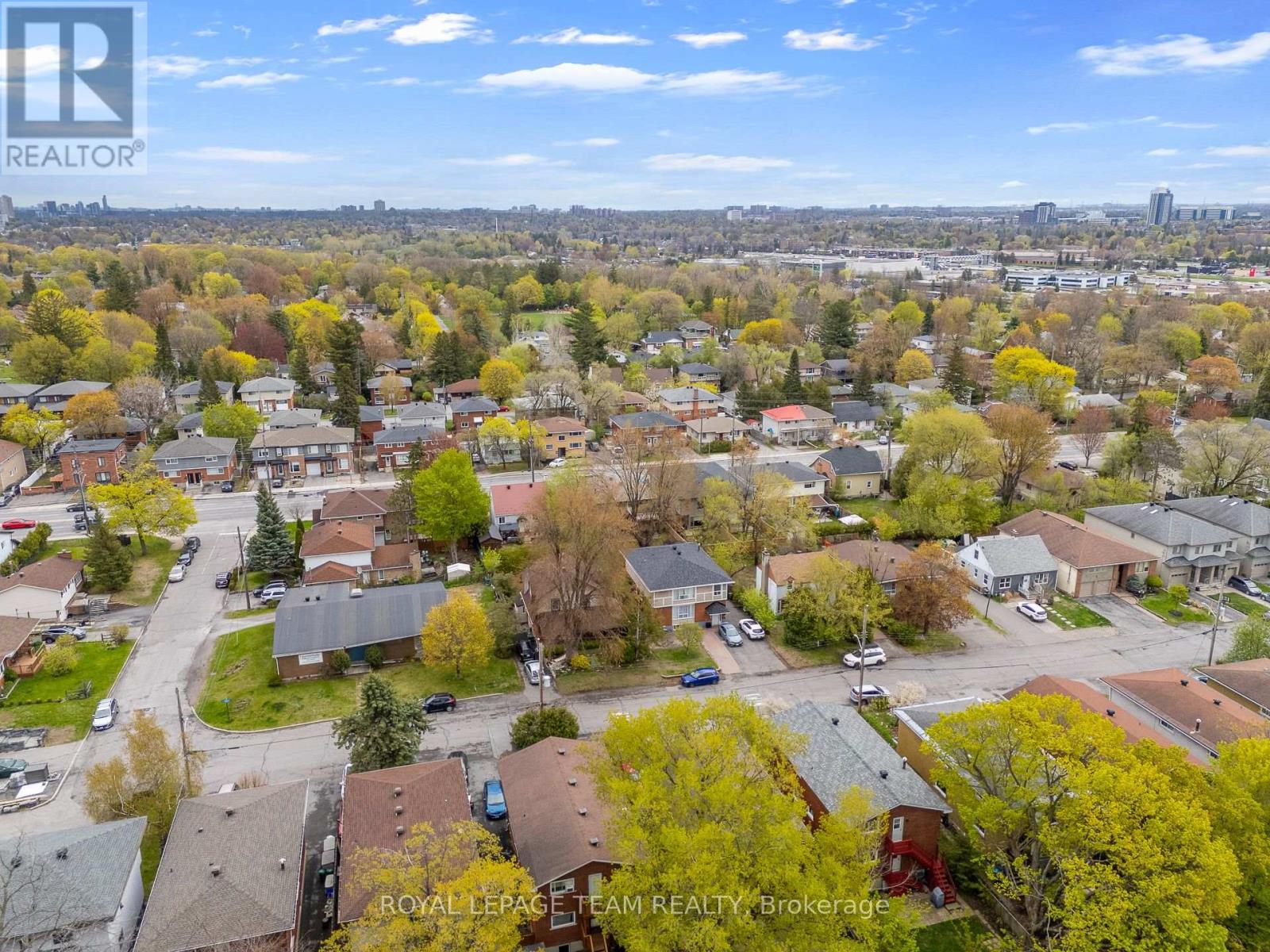 Studio for Rent in Ottawa – 910 PINECREST ROAD, Ottawa – By Peter Sagos - Image 8