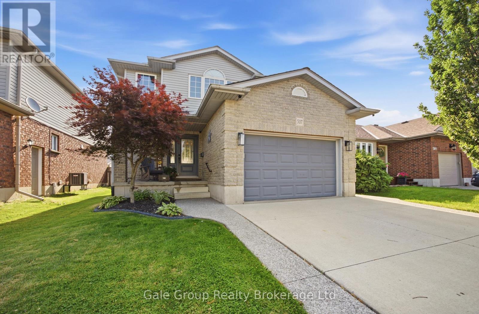 507 HUMMINGBIRD CRESCENT - 1