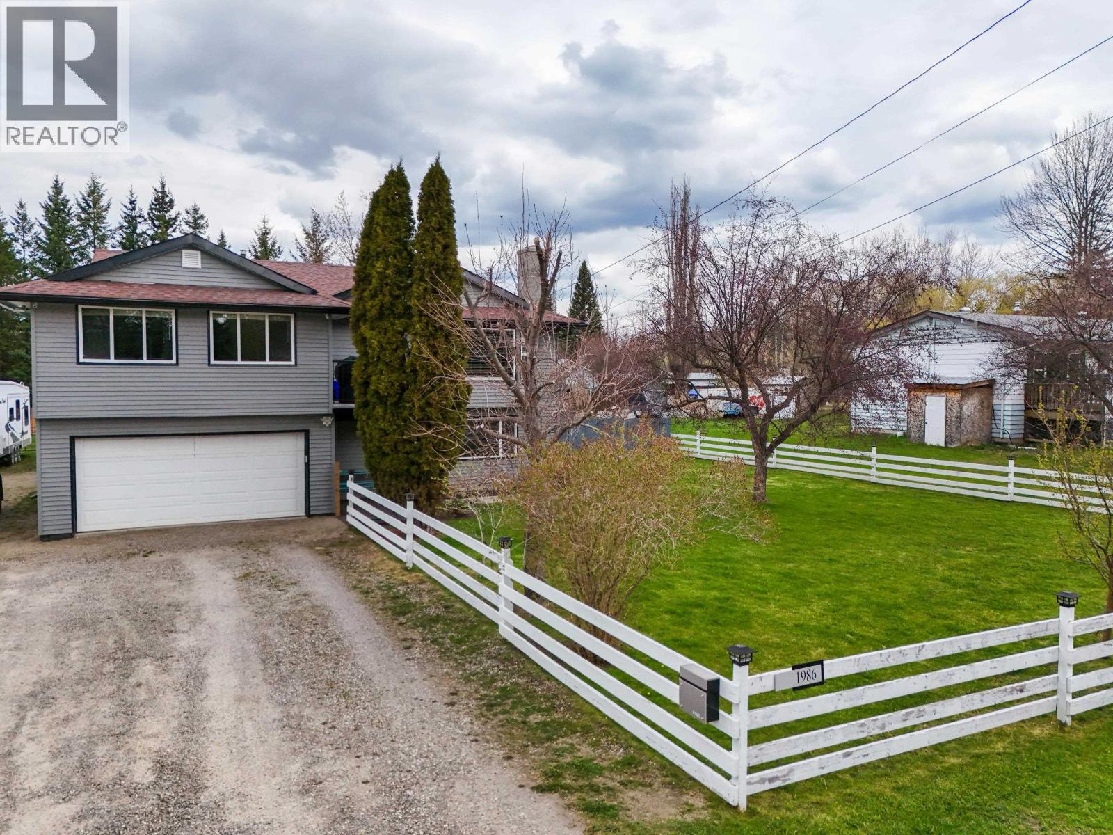 1986 BALSAM AVENUE - 30