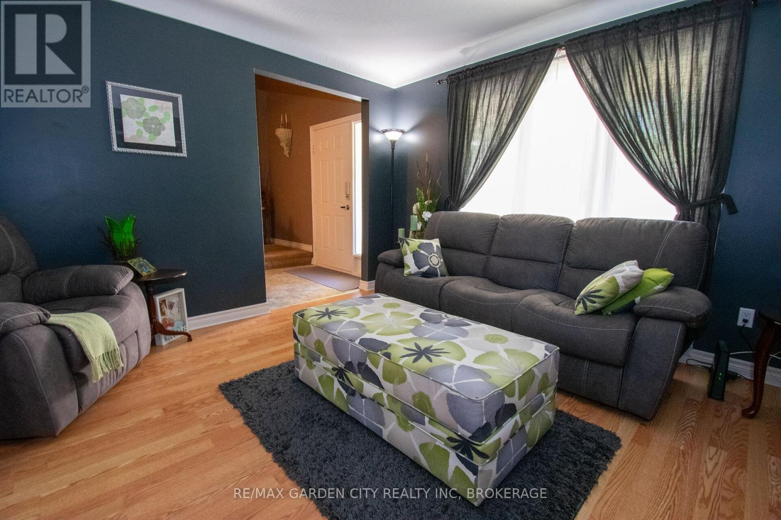 203 LEASIDE DRIVE - 10
