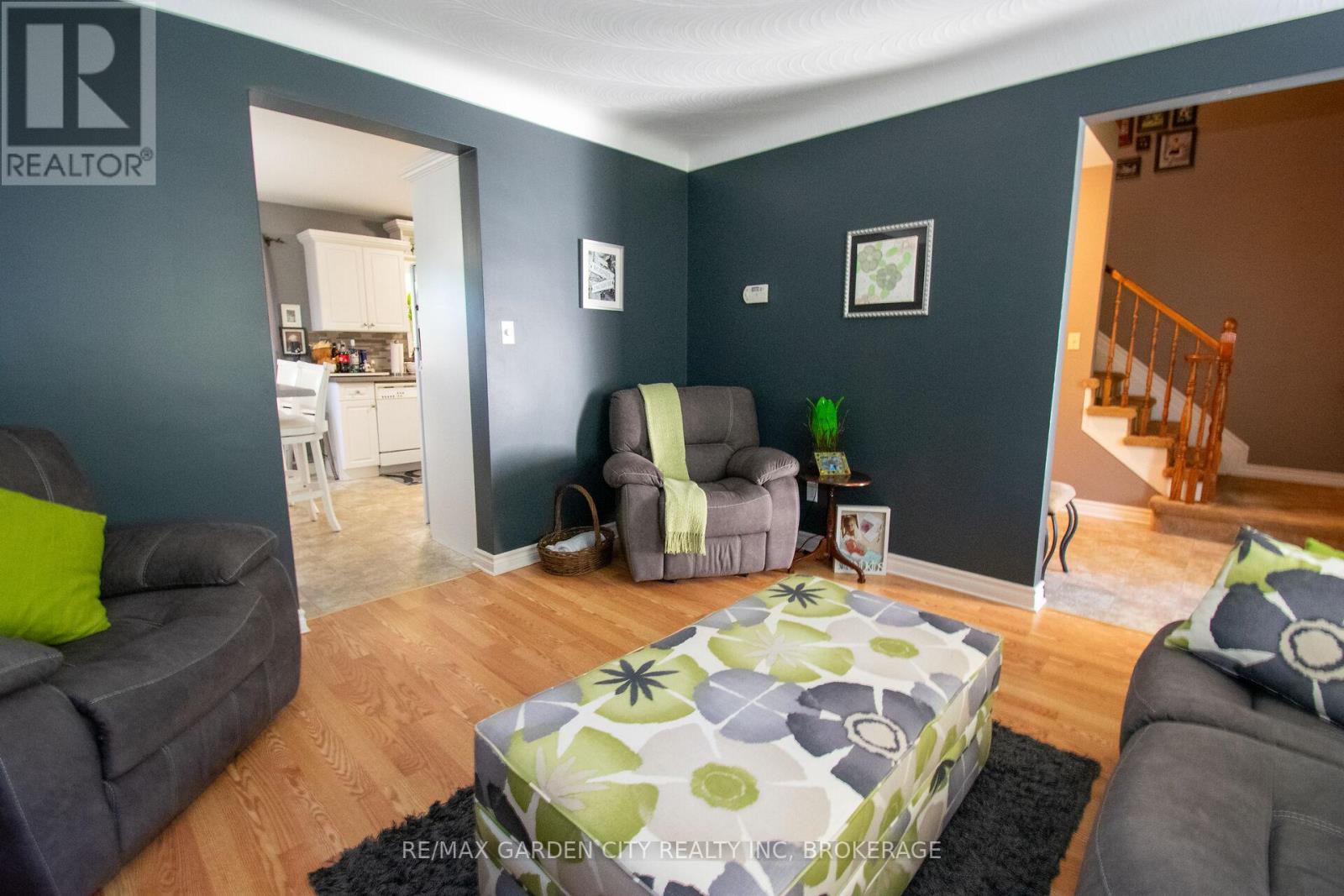 203 LEASIDE DRIVE - 11