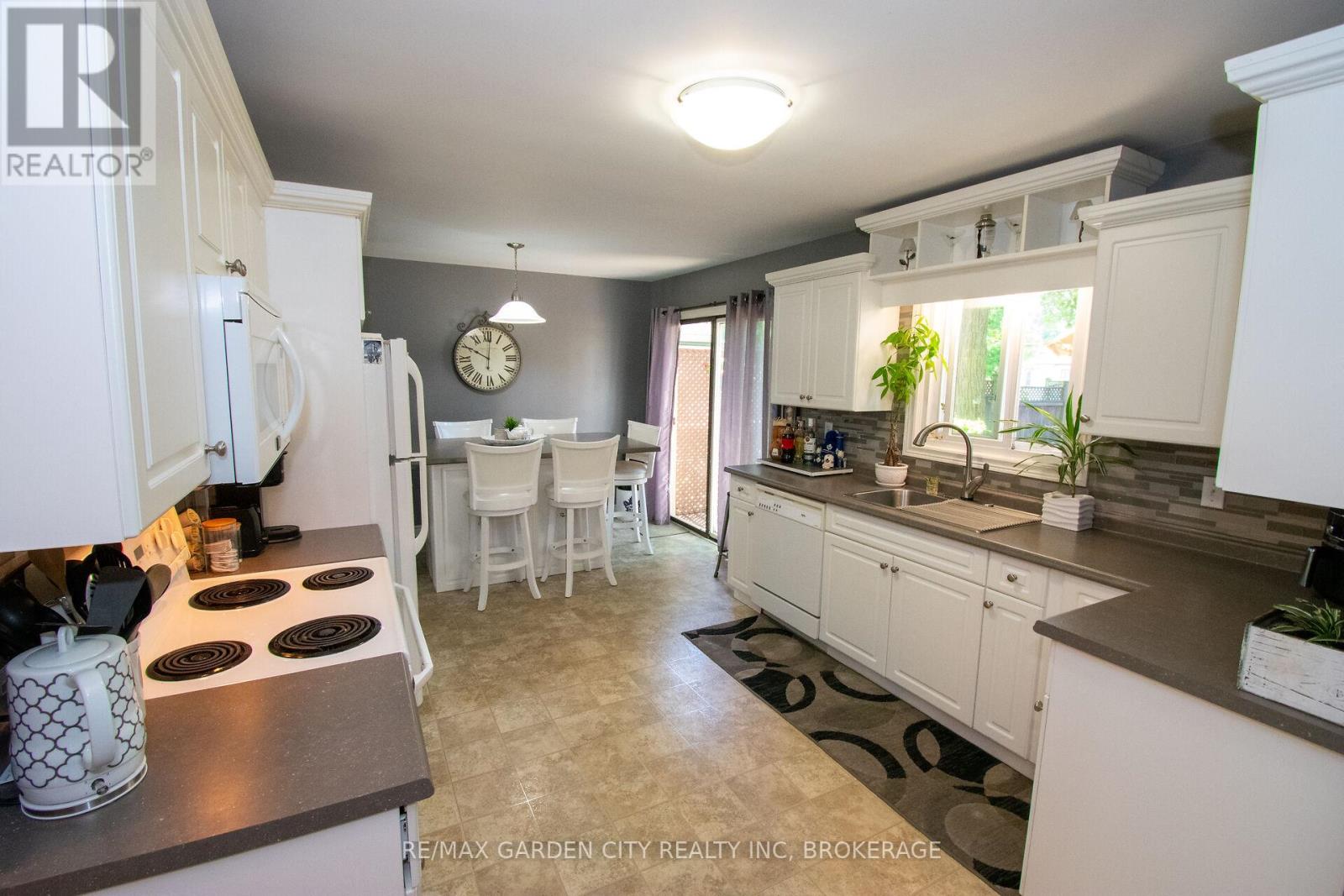 203 LEASIDE DRIVE - 14