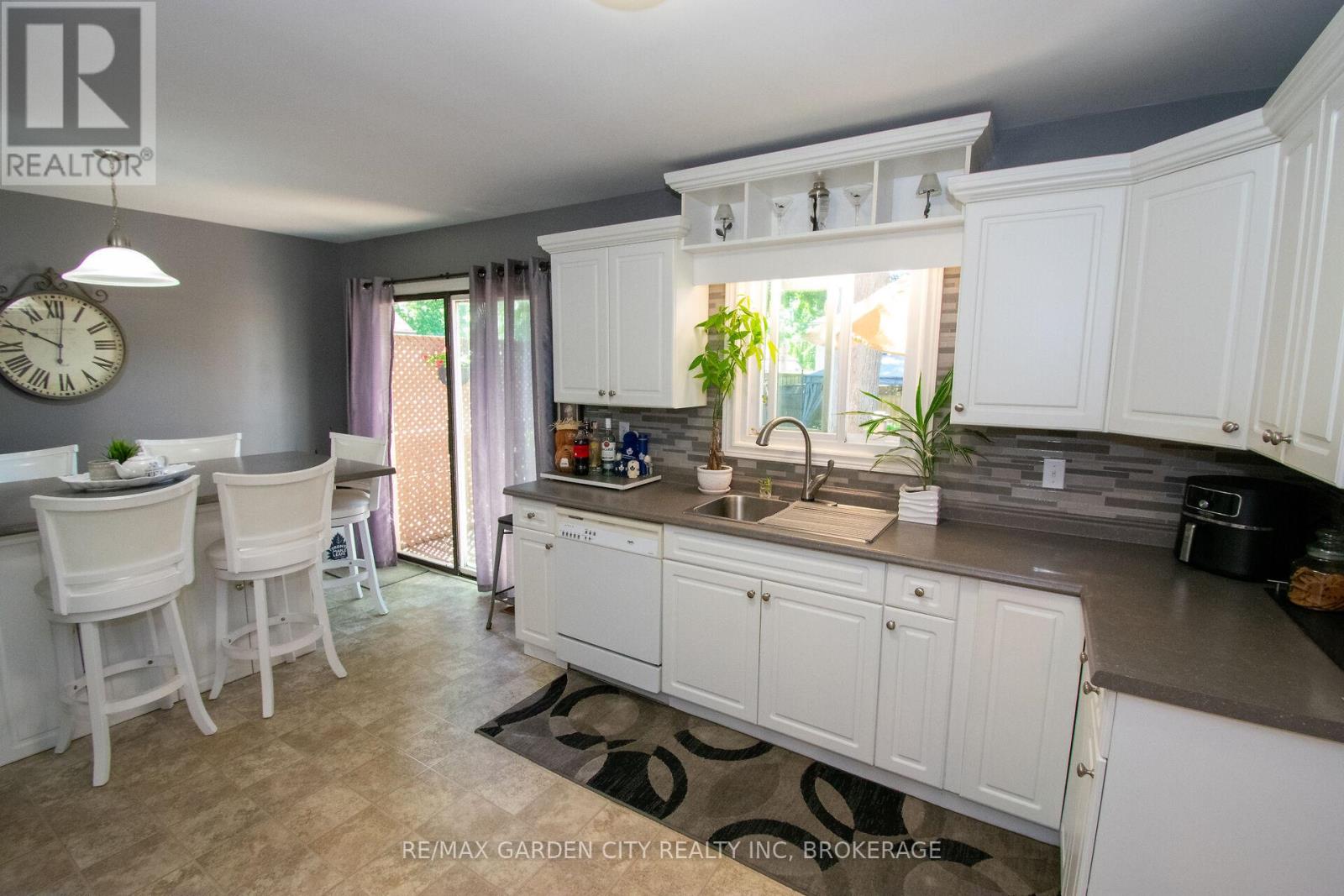 203 LEASIDE DRIVE - 15