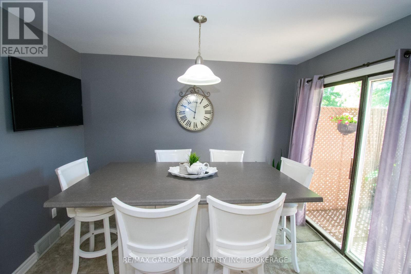 203 LEASIDE DRIVE - 16