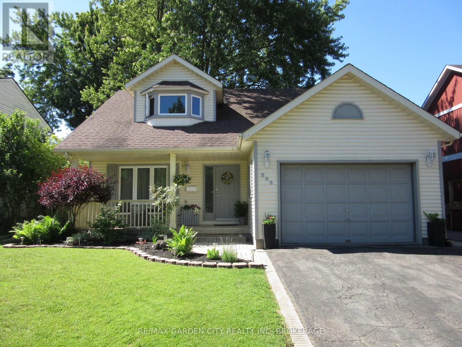 203 LEASIDE DRIVE - 2