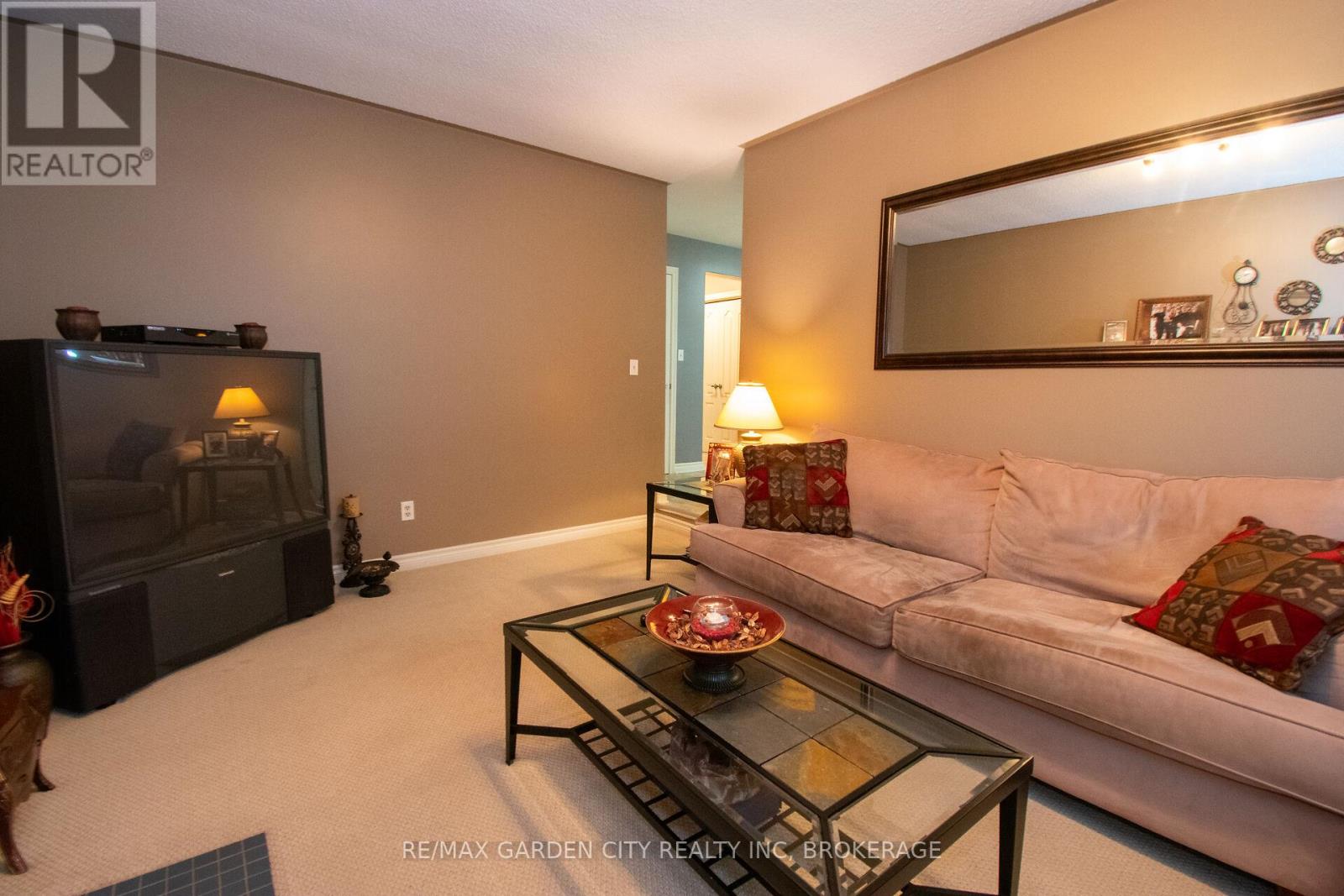 203 LEASIDE DRIVE - 20