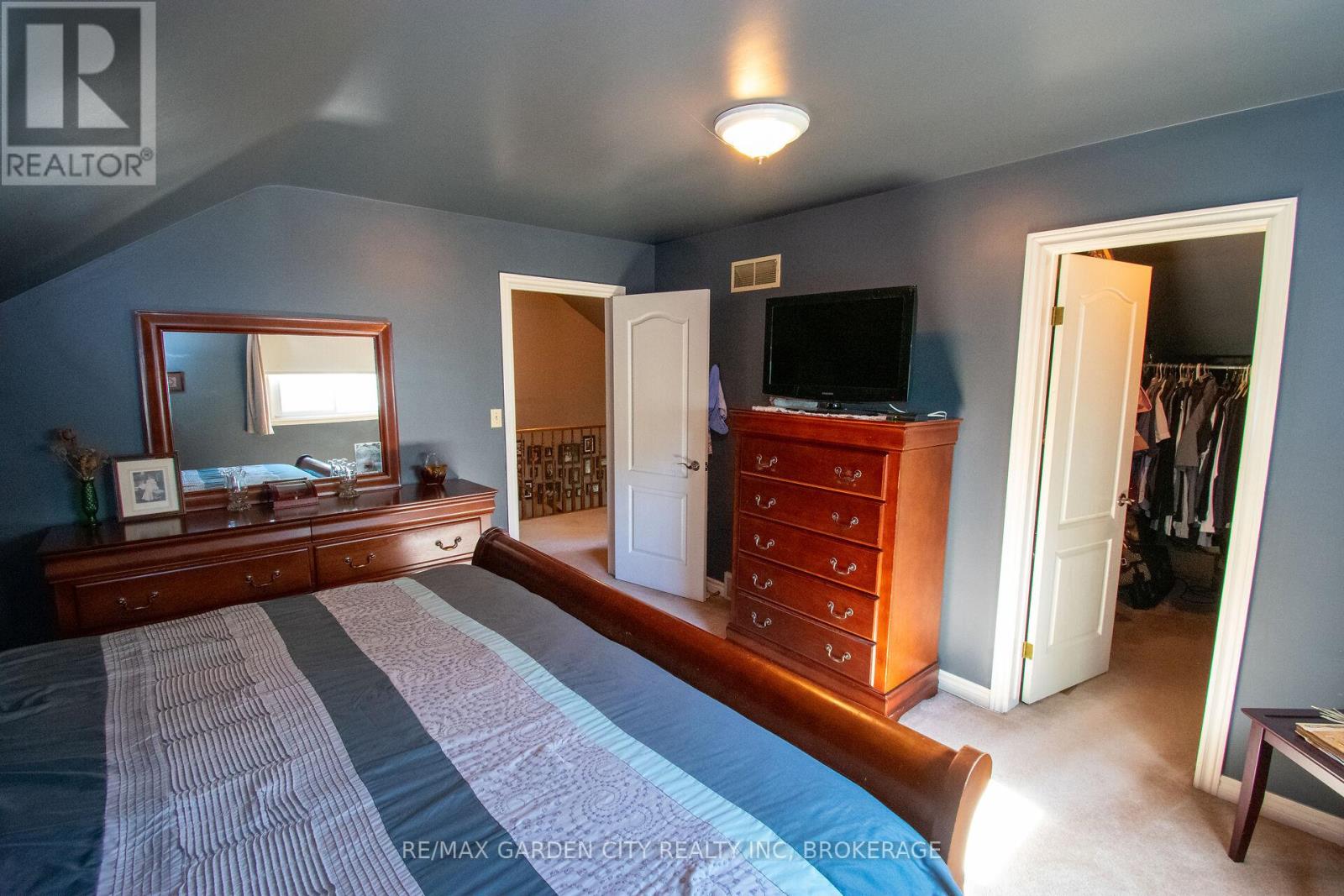 203 LEASIDE DRIVE - 25