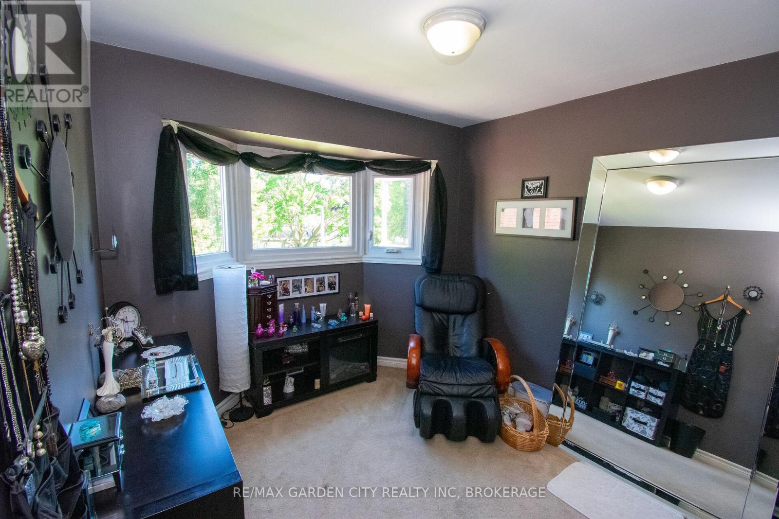 203 LEASIDE DRIVE - 30
