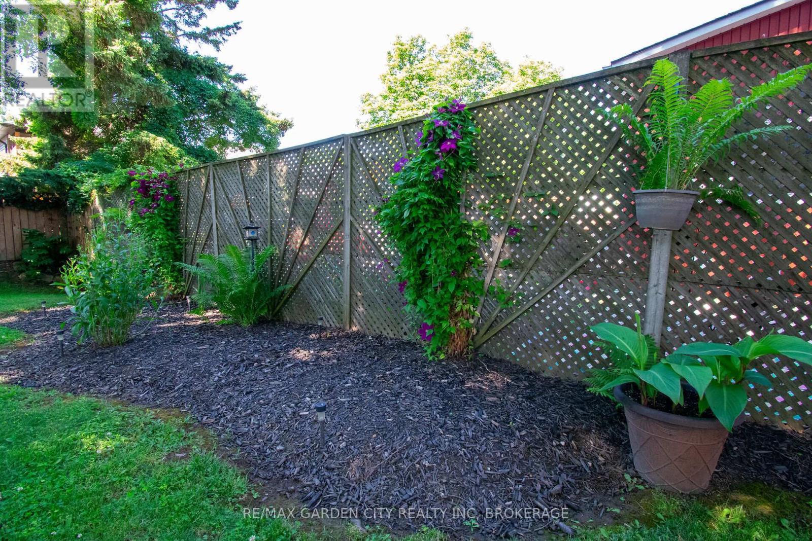 203 LEASIDE DRIVE - 37