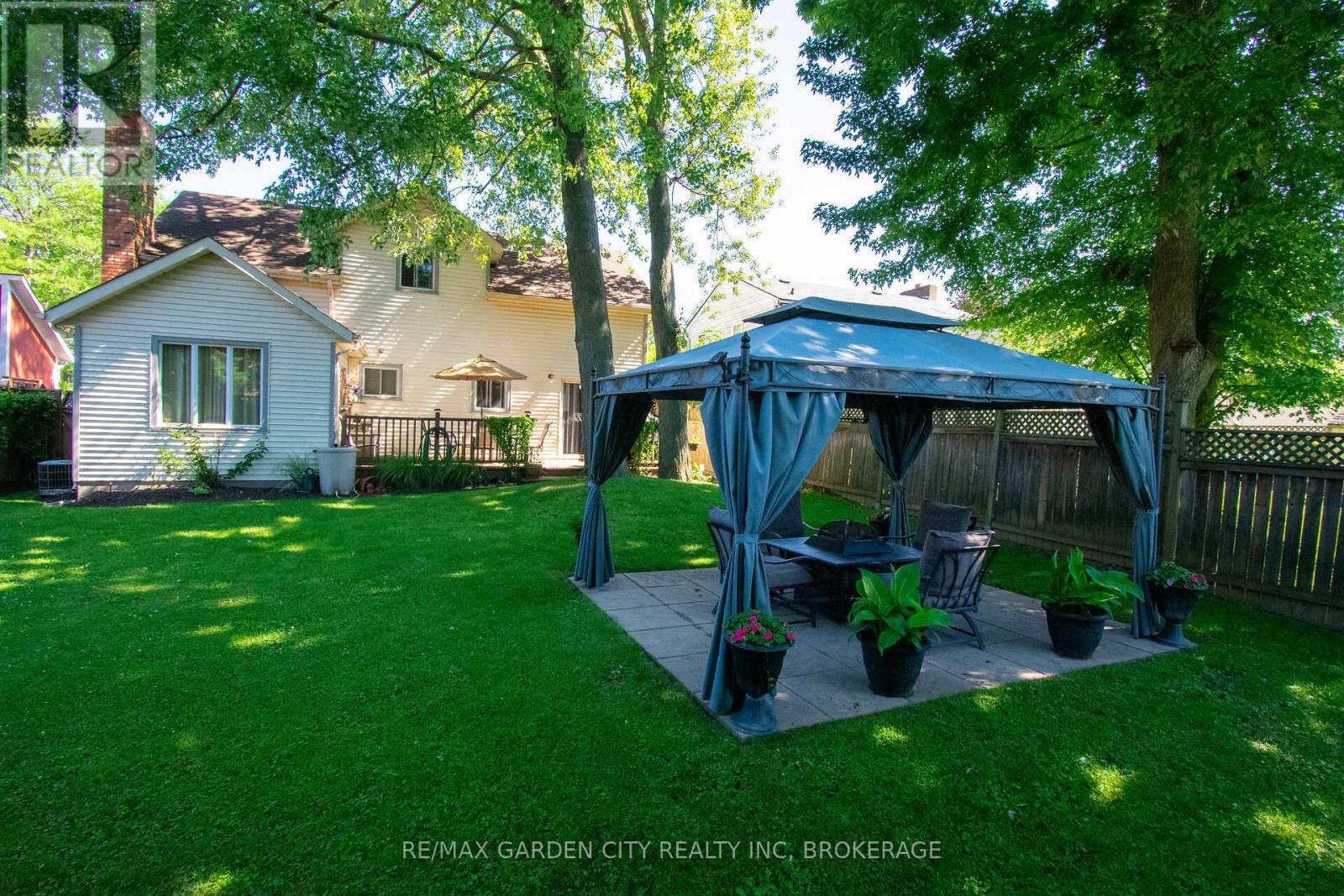 203 LEASIDE DRIVE - 39