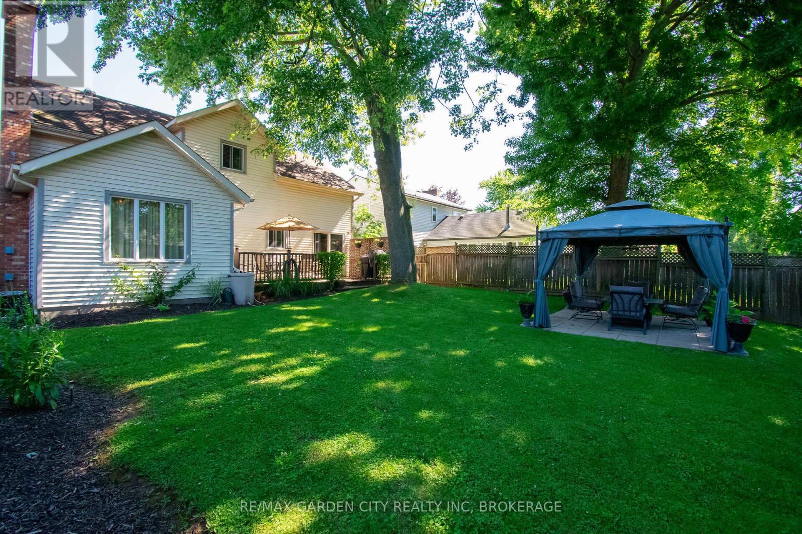 203 LEASIDE DRIVE - 40