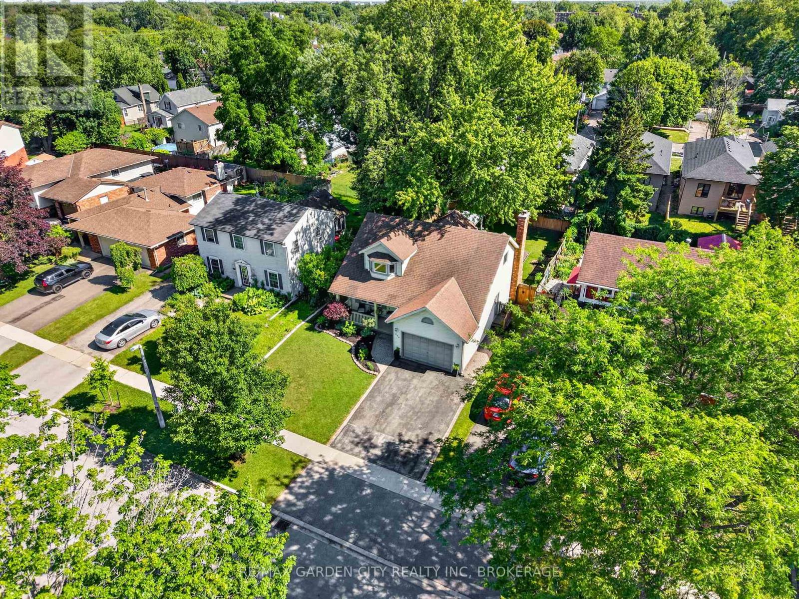 203 LEASIDE DRIVE - 42