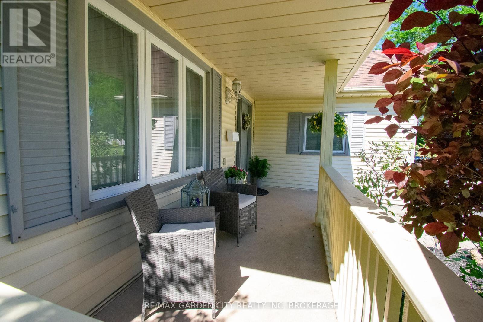 203 LEASIDE DRIVE - 5