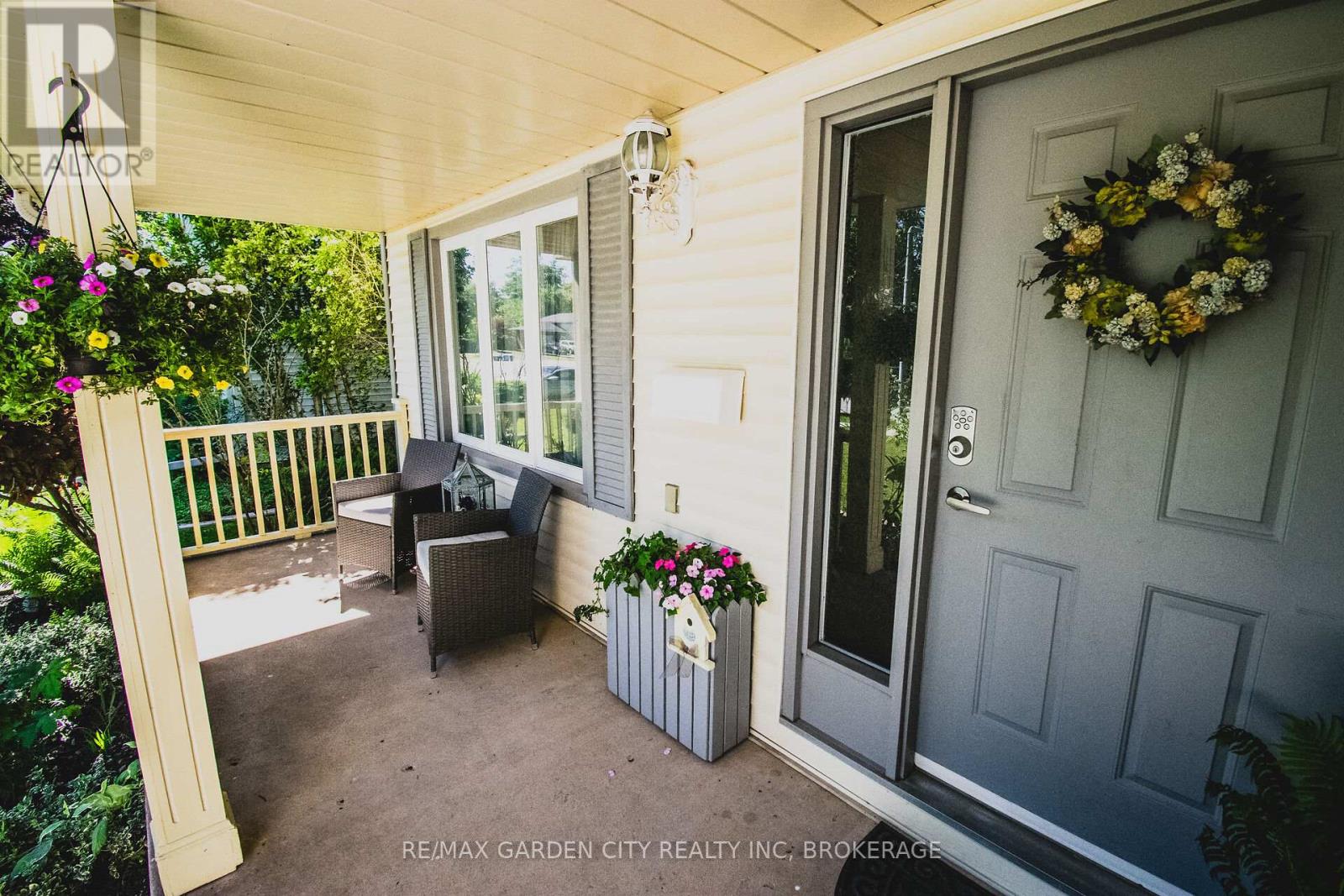 203 LEASIDE DRIVE - 6