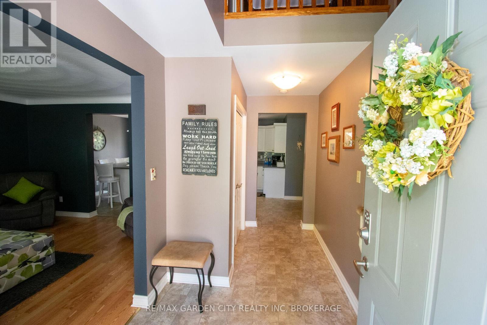 203 LEASIDE DRIVE - 7