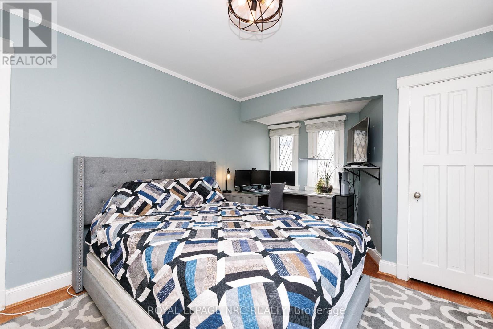 52 YATES STREET - 22