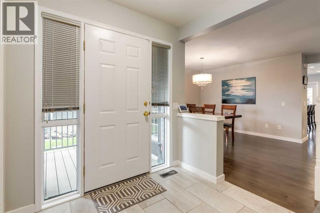 128 Riverwood Close SE - photo 3