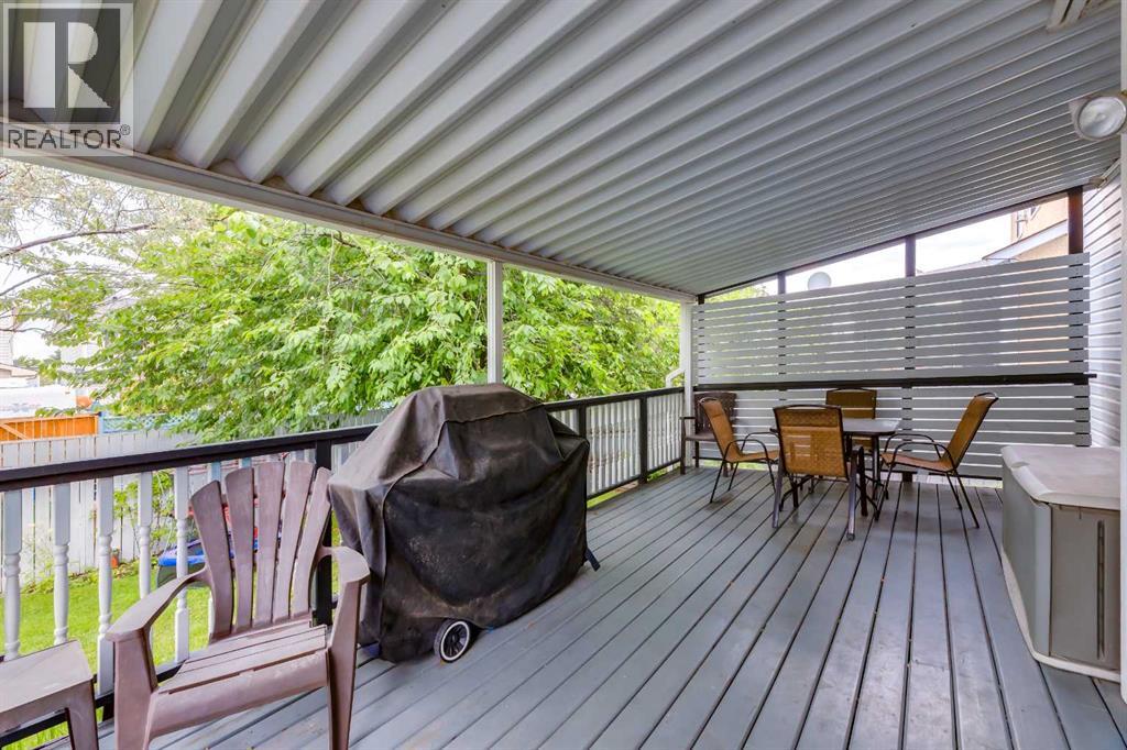128 Riverwood Close SE — photo 33