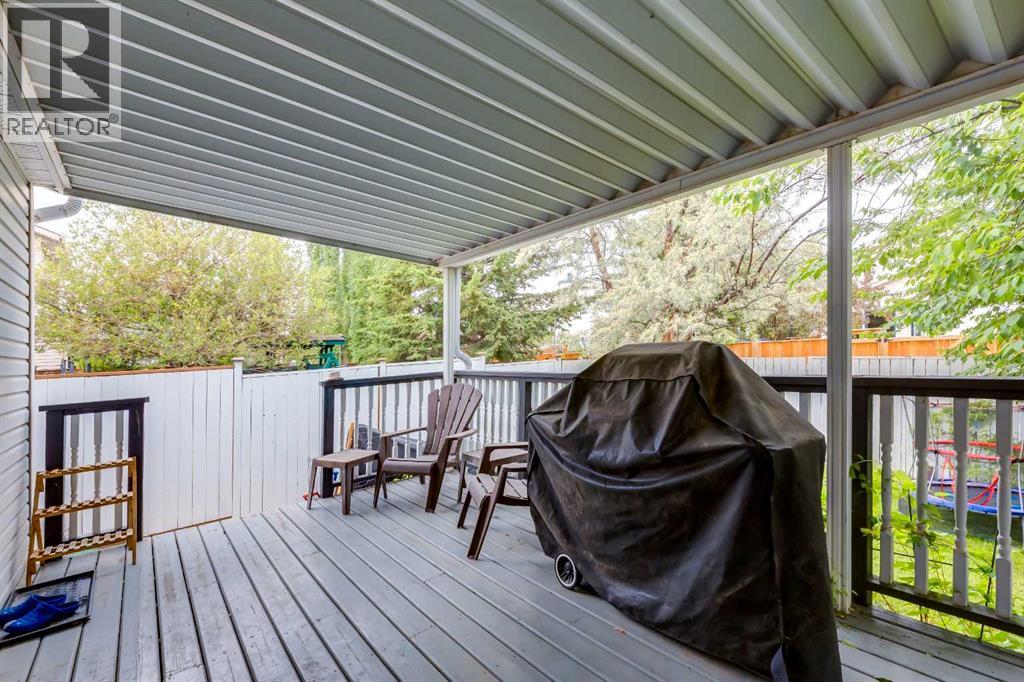 128 Riverwood Close SE — photo 34