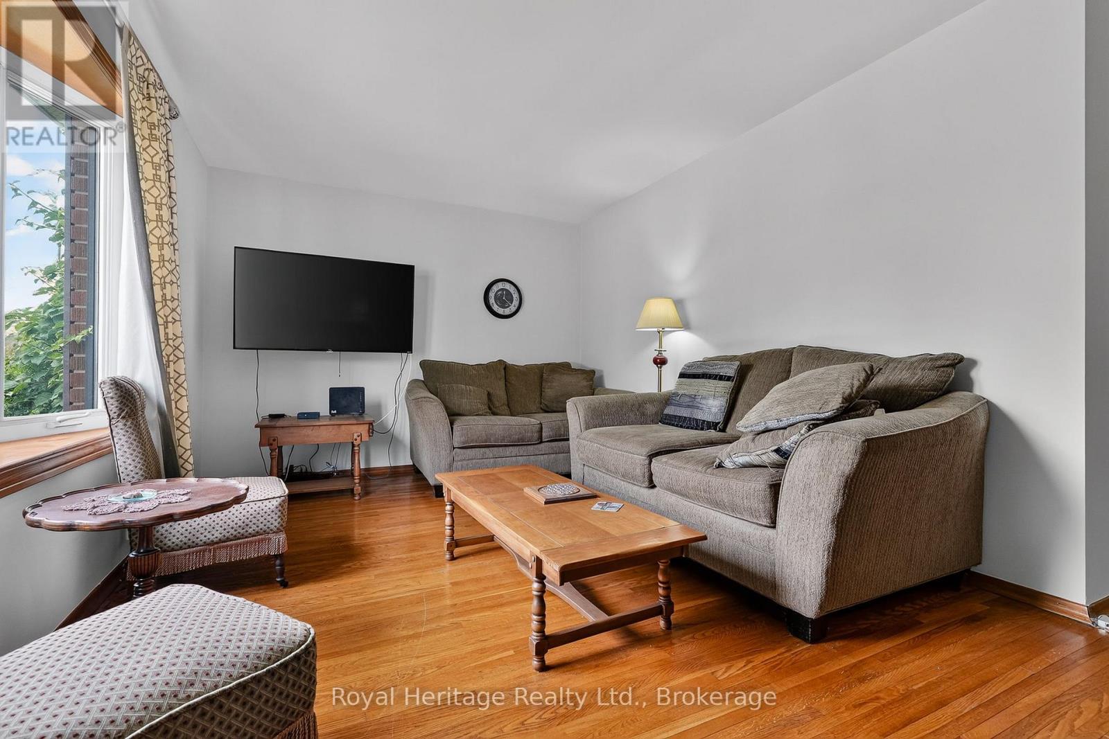 8 SIMMONS STREET - 10
