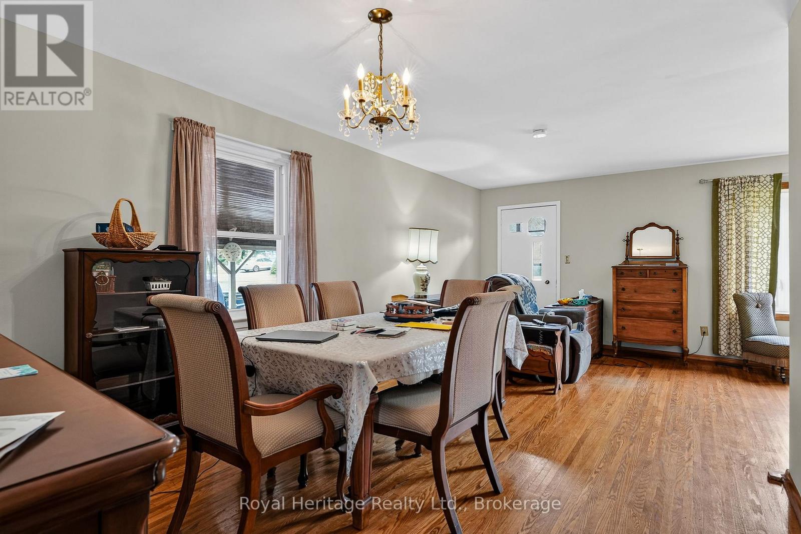 8 SIMMONS STREET - 14