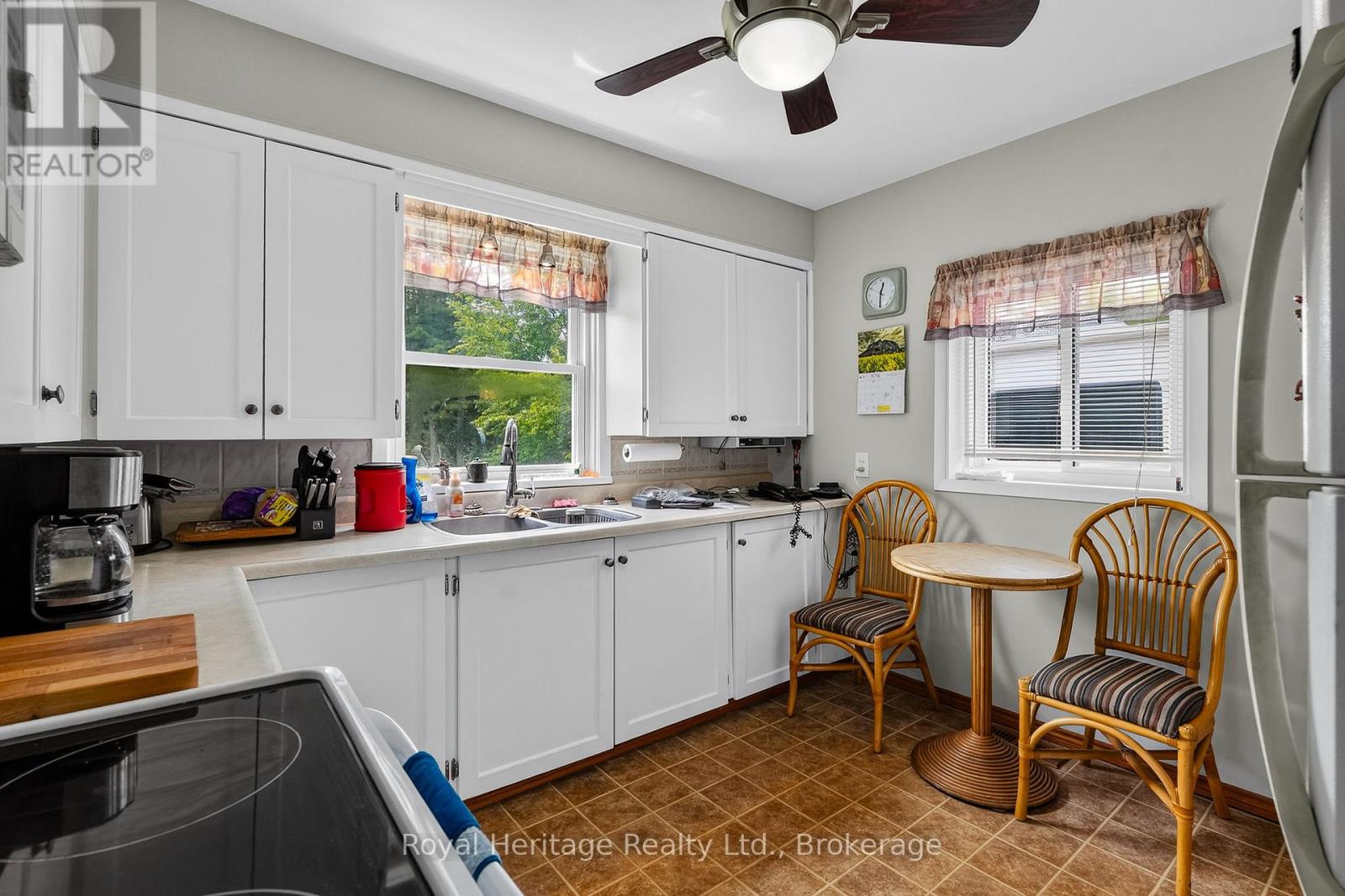 8 SIMMONS STREET - 15