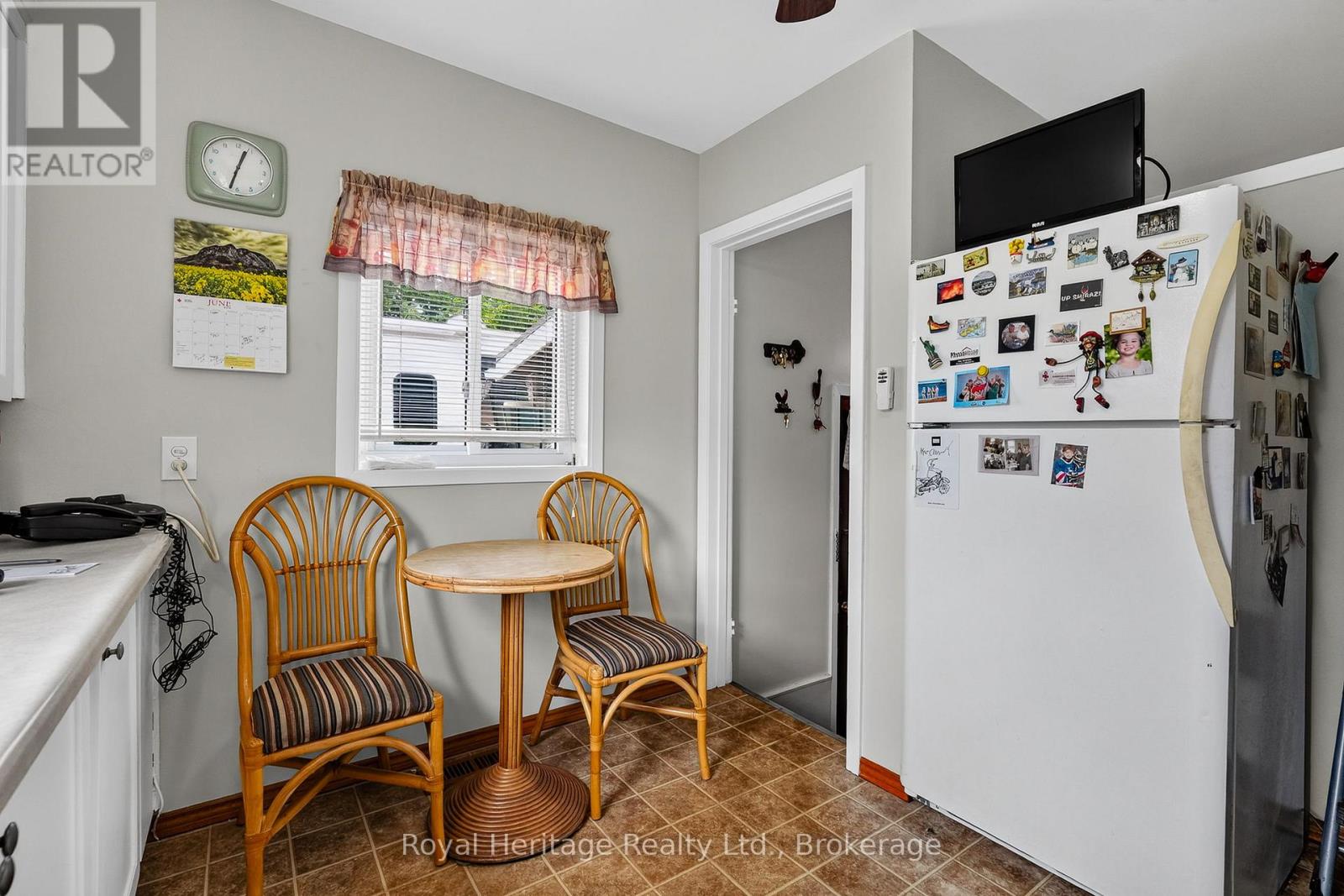 8 SIMMONS STREET - 17