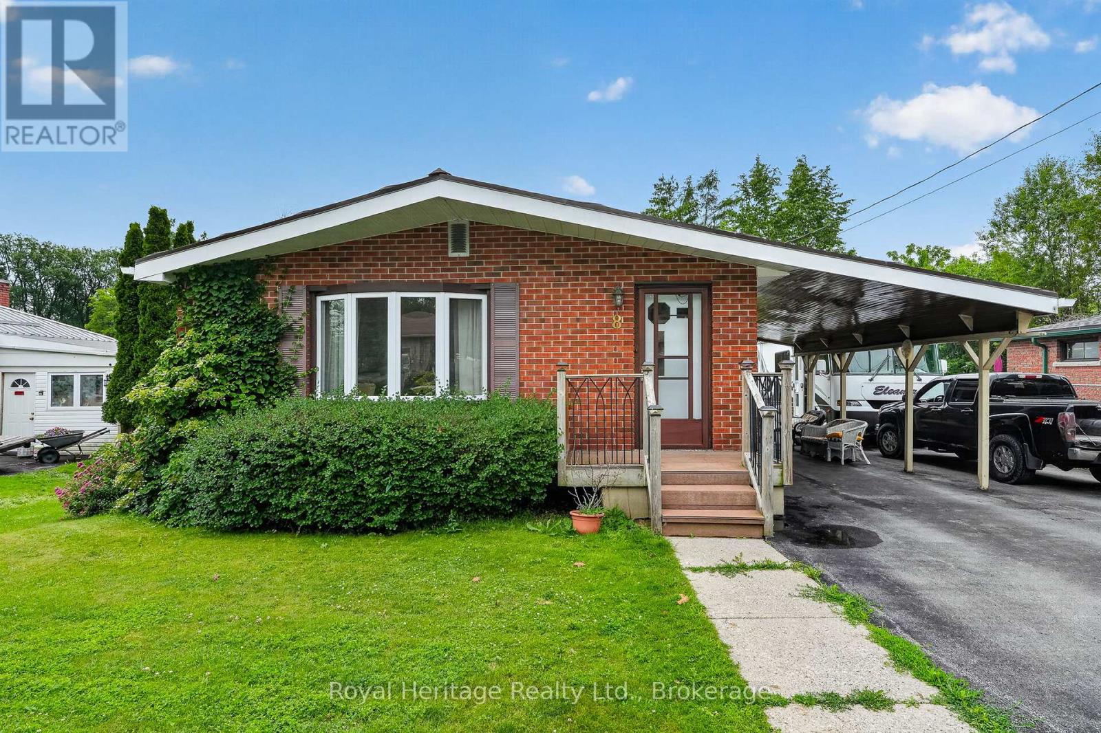 8 SIMMONS STREET - 2