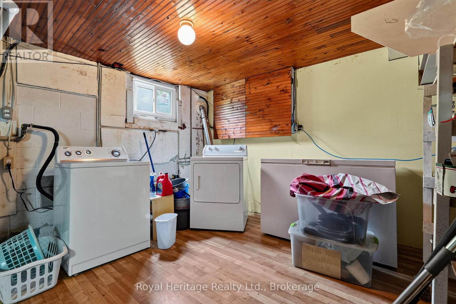 8 SIMMONS STREET - 33