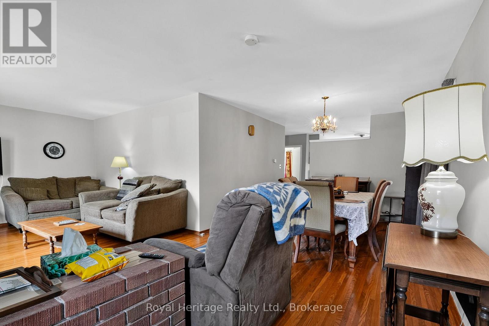 8 SIMMONS STREET - 7