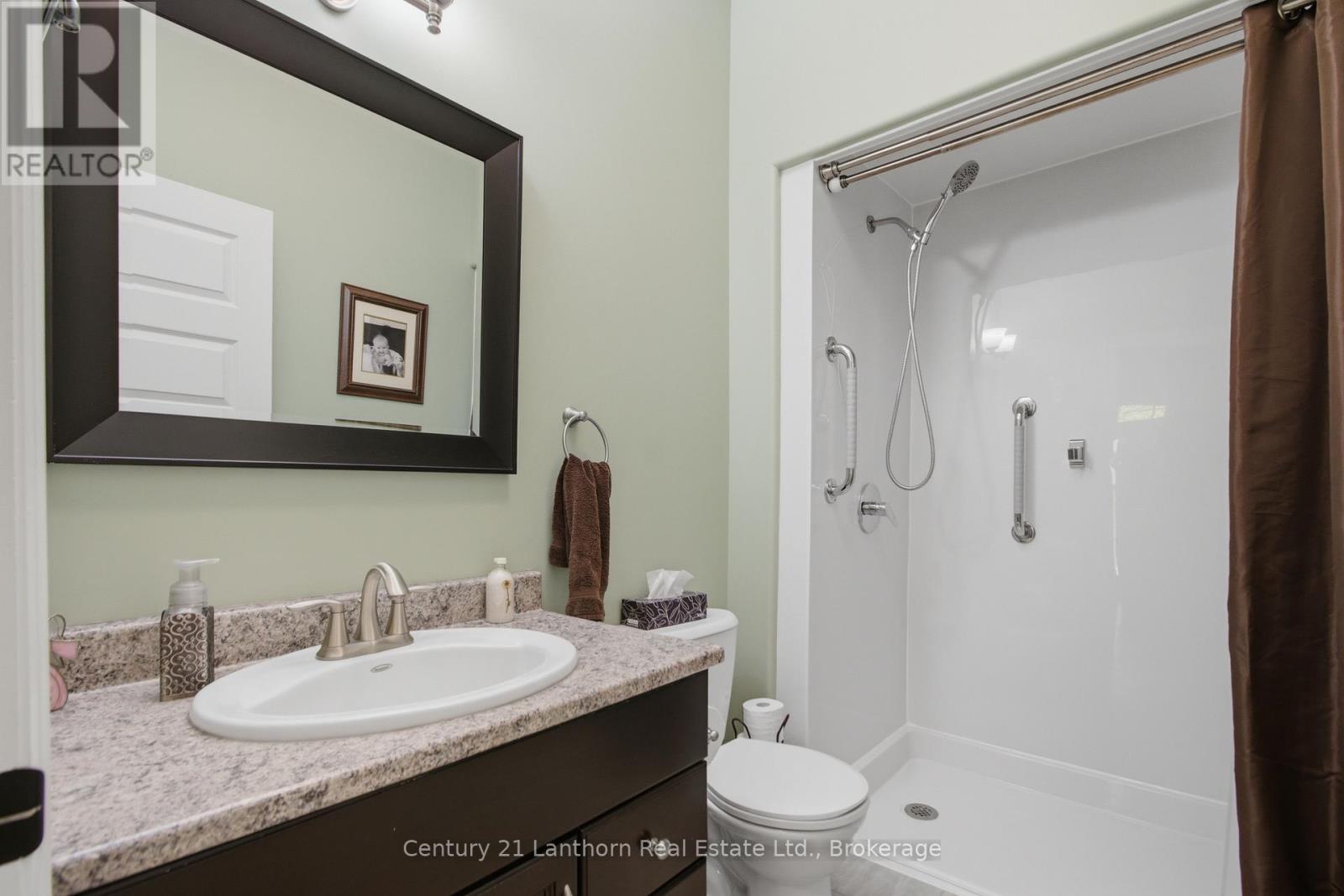 8 GRANDVIEW COURT - Image 23