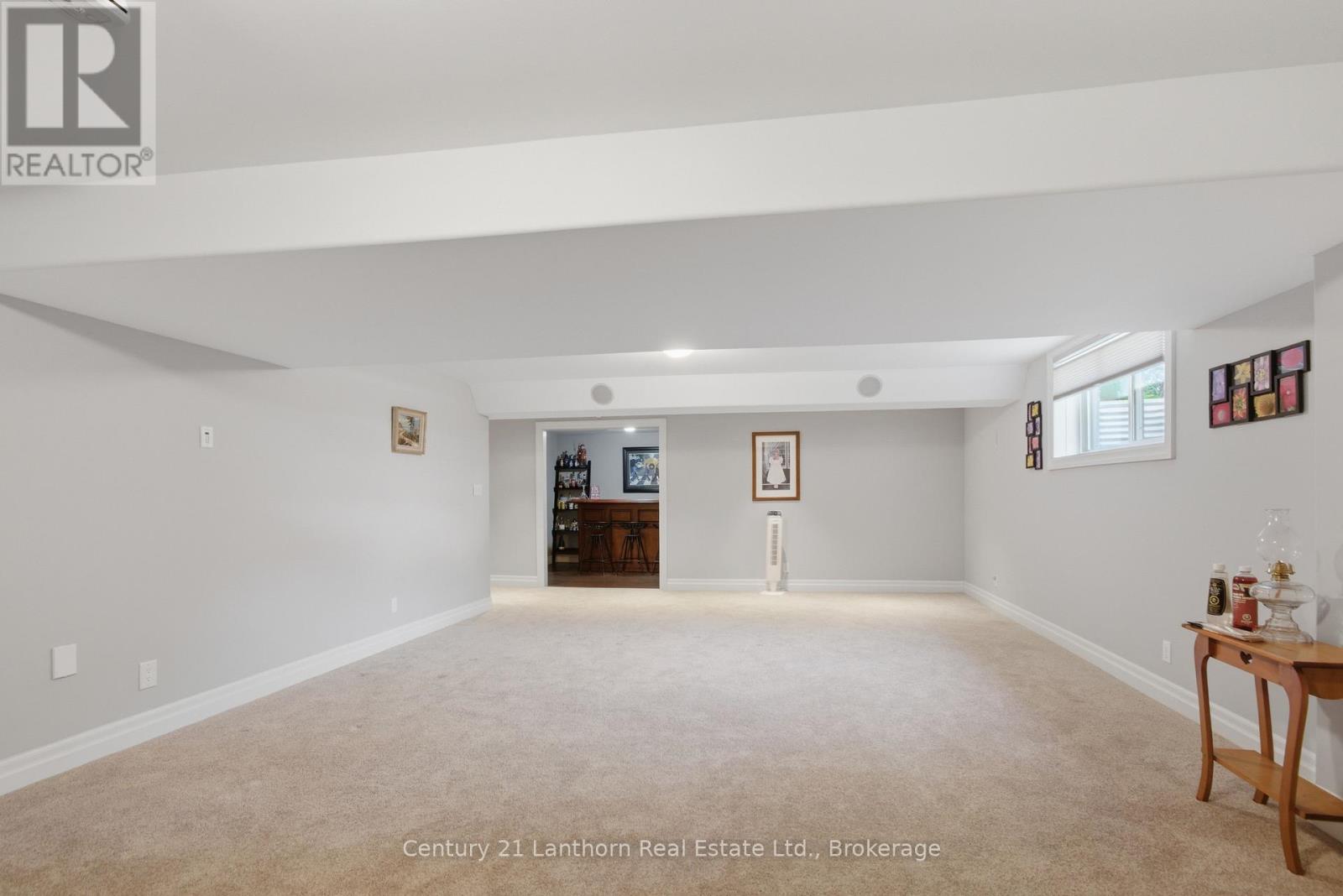 8 GRANDVIEW COURT - Image 27
