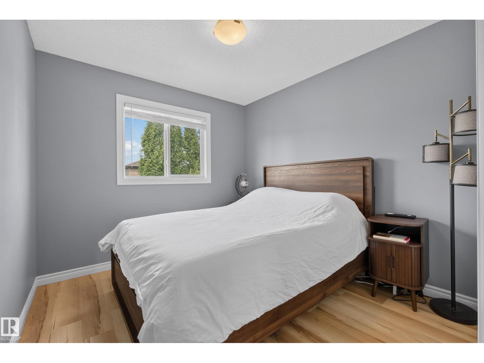 11 PETER ST - 30