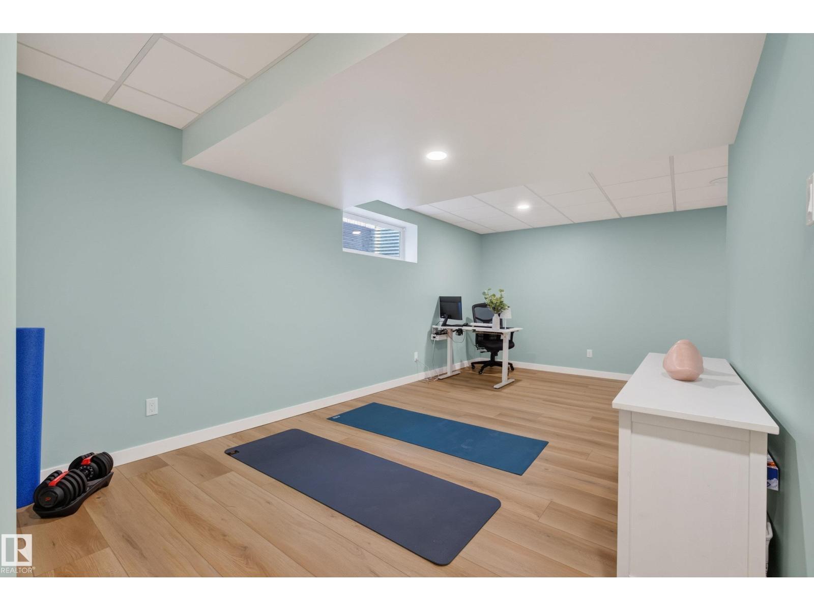 11 PETER ST - 37