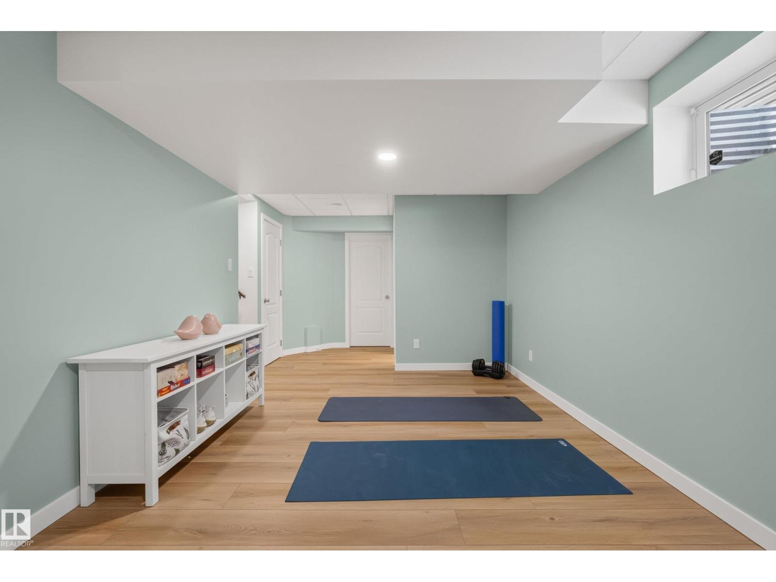 11 PETER ST - 38