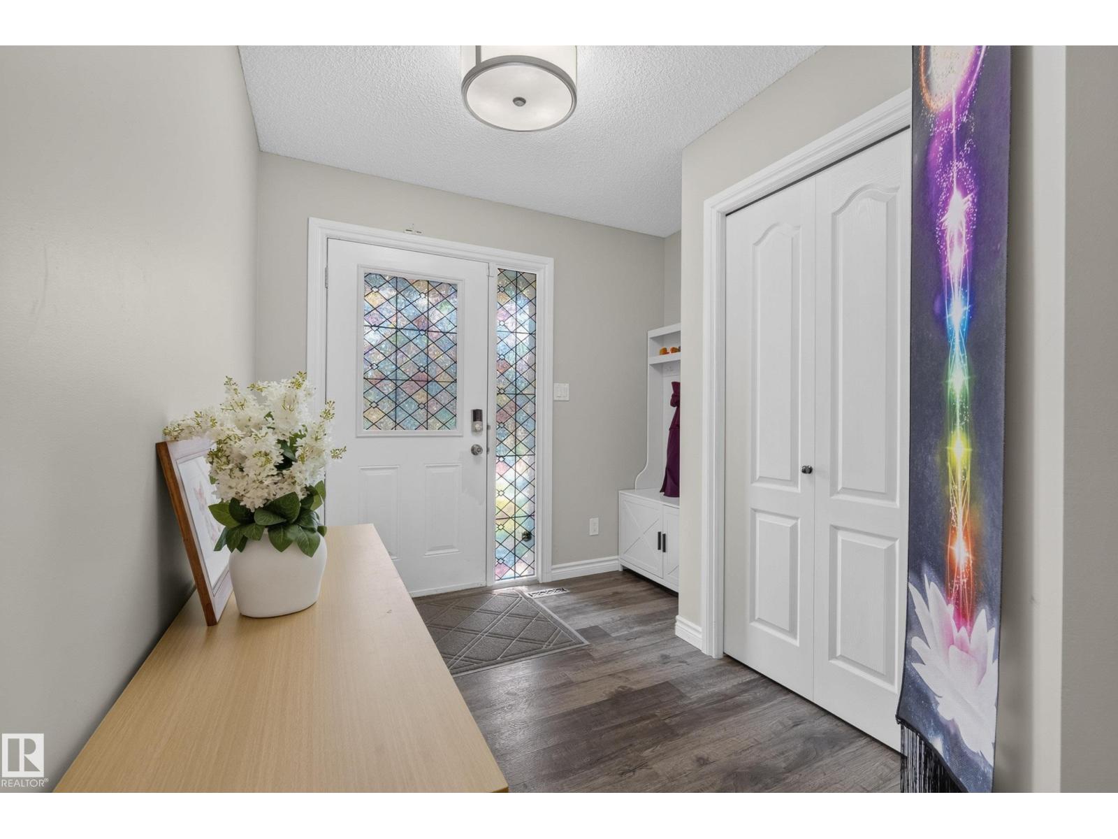 11 PETER ST - 9