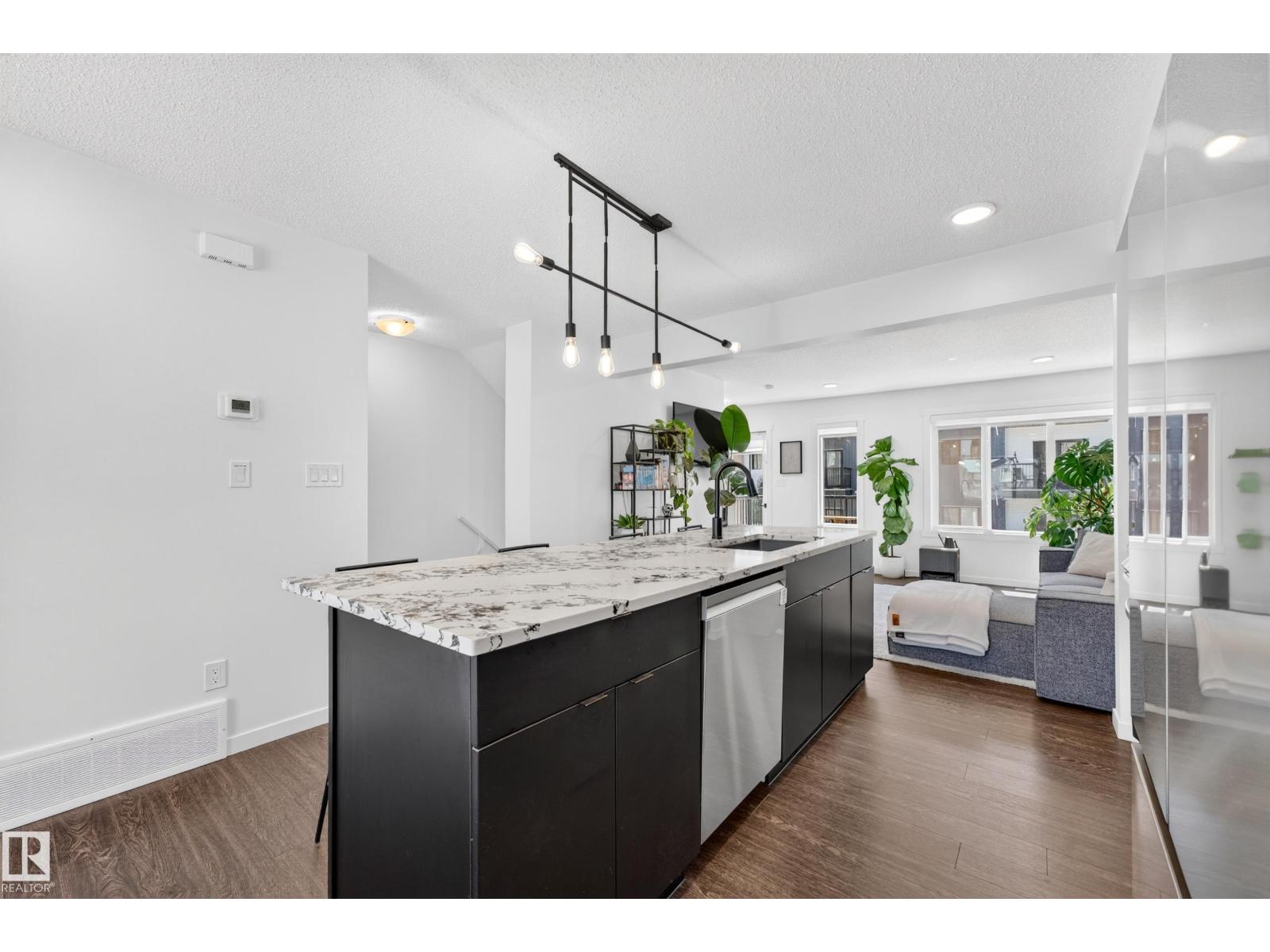 #13 850 Secord BV NW - 18
