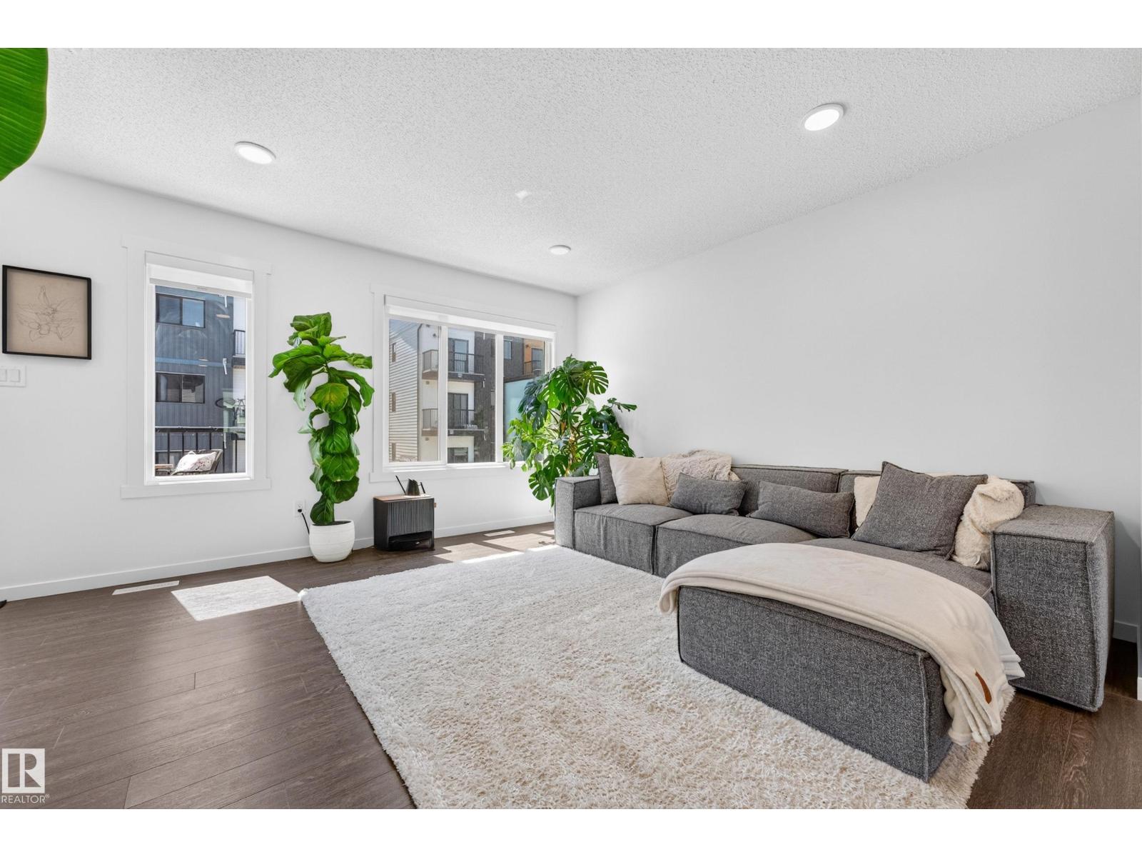 #13 850 Secord BV NW - 25