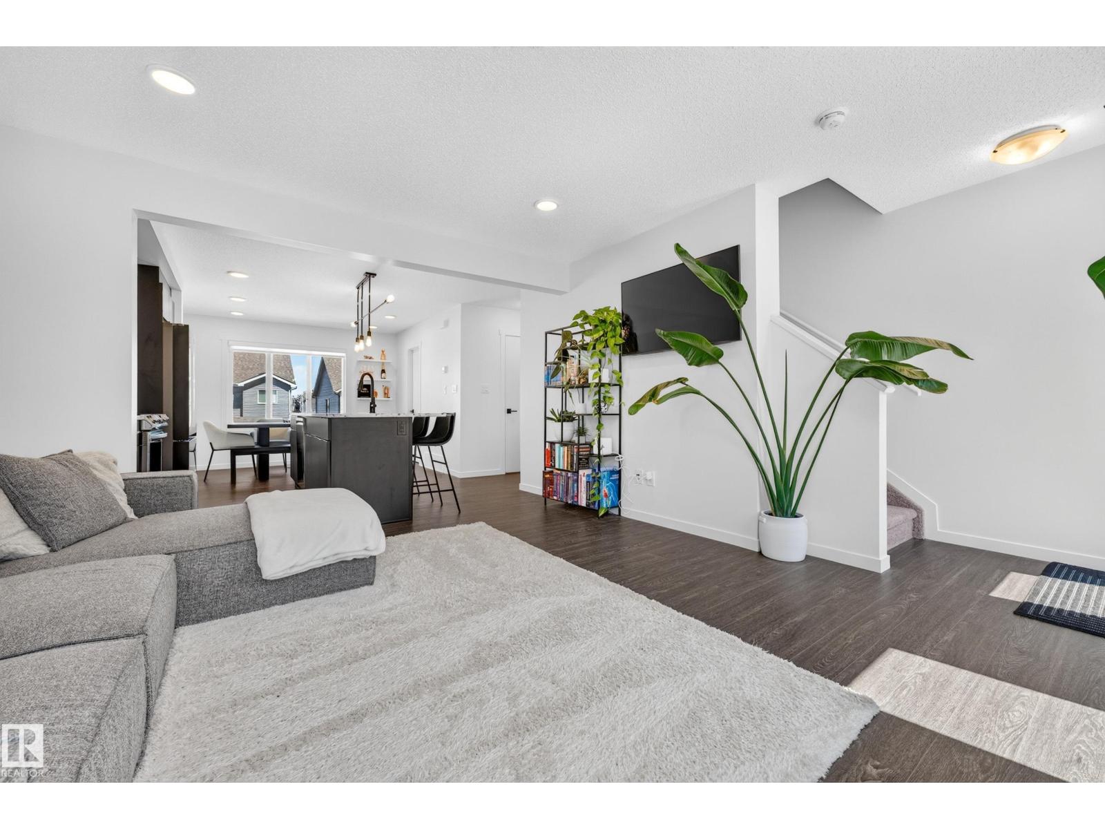 #13 850 Secord BV NW - 28