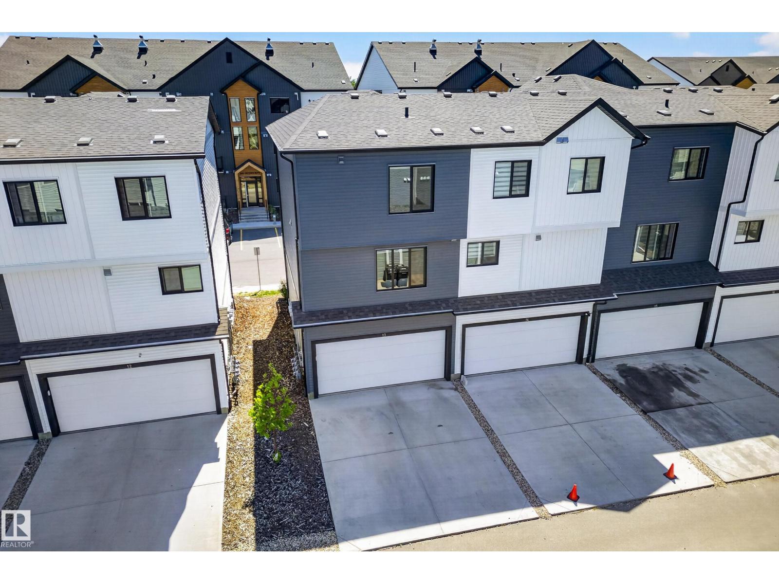 #13 850 Secord BV NW - 4